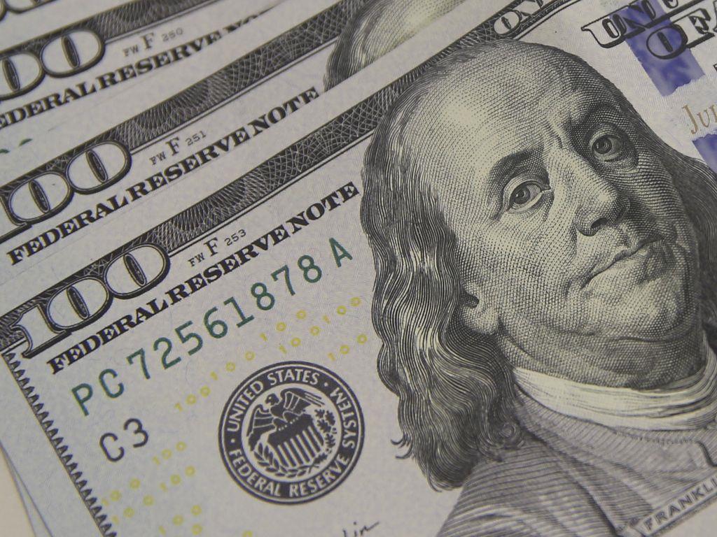 Inflation Slows In The Us, But Oil Tensions Worry Investors